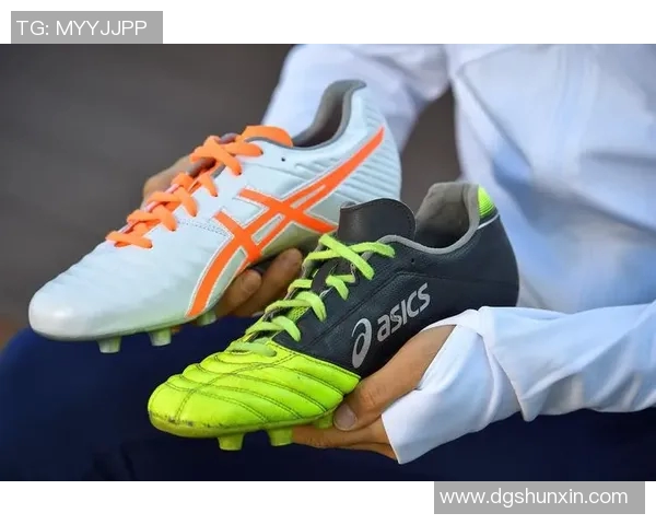 袋鼠皮足球鞋的优雅与性能完美结合让你在赛场上尽显风采 袋鼠皮足球鞋的优雅与性能完美结合让你在赛场上尽显风采